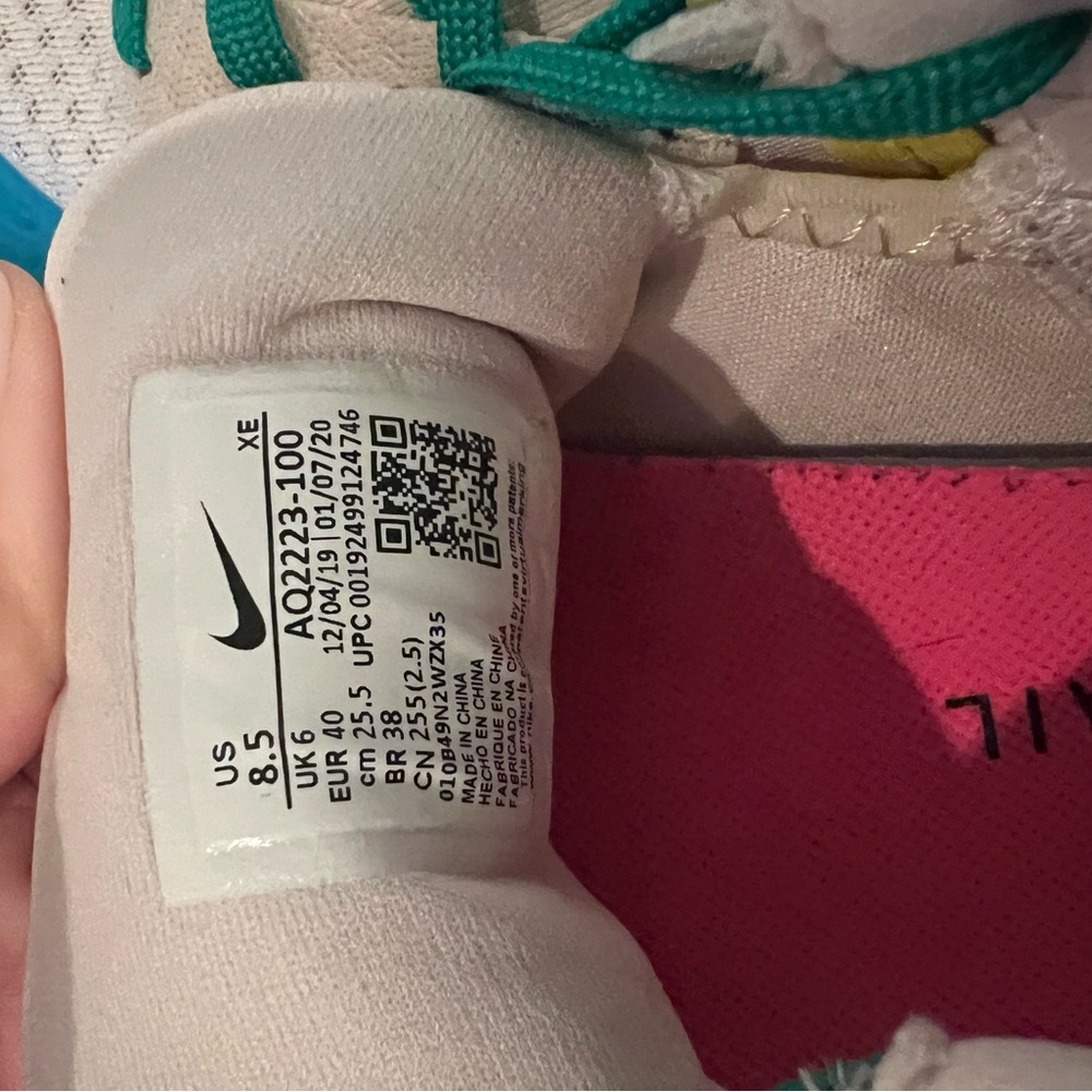 Nike Air Zoom- Wildhorse 5 Women's Blue and Pink Trail Sneakers Size 8.5 - Picture 4 of 5
